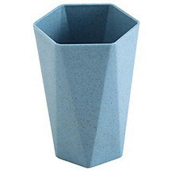 Green Straw Plastic Cup